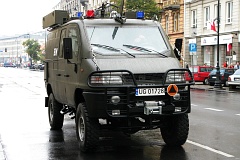 Sprzt wojskowy przed defilad - Army vehicles before parade