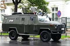 Sprzt wojskowy przed defilad - Army vehicles before parade