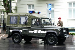 Sprzt wojskowy przed defilad - Army vehicles before parade