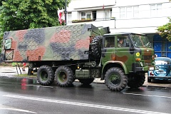 Sprzt wojskowy przed defilad - Army vehicles before parade