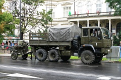 Sprzt wojskowy przed defilad - Army vehicles before parade