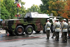 Sprzt wojskowy przed defilad - Army vehicles before parade