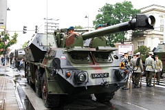 Sprzt wojskowy przed defilad - Army vehicles before parade