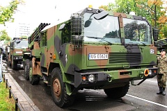 Sprzt wojskowy przed defilad - Army vehicles before parade