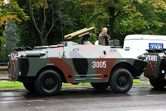 Sprzt wojskowy przed defilad - Army vehicles before parade