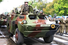 Sprzt wojskowy przed defilad - Army vehicles before parade