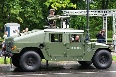 Sprzt wojskowy przed defilad - Army vehicles before parade