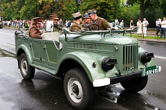 Historyczny sprzt wojskowy przed defilad - Historical army vehicles before parade