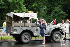 Historyczny sprzt wojskowy przed defilad - Historical army vehicles before parade