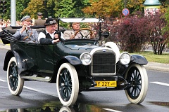 Parada pojazdw historycznych - Historical vehicle parade