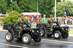 Parada wojsk ldowych - Army parade