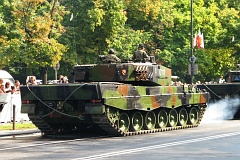 Sprzt wojskowy przed defilad - Army vehicles before parade