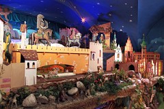 Christmas Nativity Scenes in Catholic Church in Poland - - - Szopki boonarodzeniowe w Kociele katolickim w Polsce