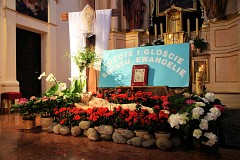 Easter ceremony & decorations in Catholic Church in Poland - - - Wielkanocne ceremonie i dekoracje w Kociele katolickim w Polsce