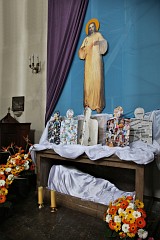 Easter ceremony & decorations in Catholic Church in Poland - - - Wielkanocne ceremonie i dekoracje w Kociele katolickim w Polsce