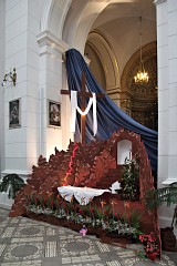 Easter ceremony & decorations in Catholic Church in Poland - - - Wielkanocne ceremonie i dekoracje w Kociele katolickim w Polsce