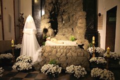 Easter ceremony & decorations in Catholic Church in Poland - - - Wielkanocne ceremonie i dekoracje w Kociele katolickim w Polsce