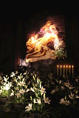 Easter ceremony & decorations in Catholic Church in Poland - - - Wielkanocne ceremonie i dekoracje w Kociele katolickim w Polsce