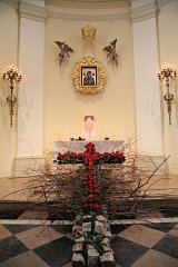 Easter ceremony & decorations in Catholic Church in Poland - - - Wielkanocne ceremonie i dekoracje w Kociele katolickim w Polsce