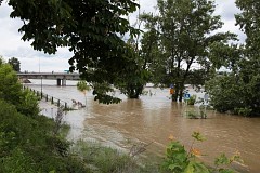 Lewy brzeg Wisy midzy mostami azienkowskim i witokrzyskim - Left bank Vistula between azienkowski & witokrzyski bridges