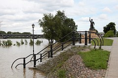 Lewy brzeg Wisy midzy mostami azienkowskim i witokrzyskim - Left bank Vistula between azienkowski & witokrzyski bridges