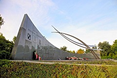 Pomnik Lotnikw Polskich polegych w II wojnie wiatowej - Polish Aviators' Monument killed during World War II